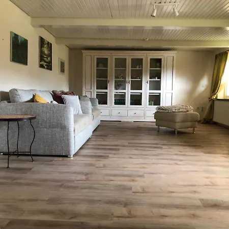 Grosszuegiges Reetdachhaus An Der Nordsee * Langenhorn