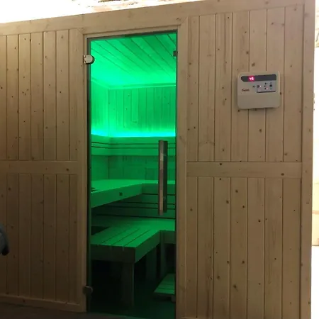 Grosszuegiges Reetdachhaus An Der Nordsee * Langenhorn